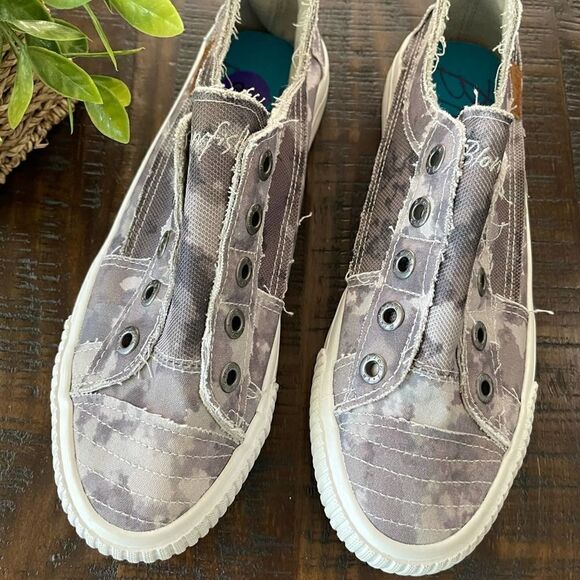 Blowfish Gray Watercolor Play Slip-Ons 8.5 - Picture 4 of 9